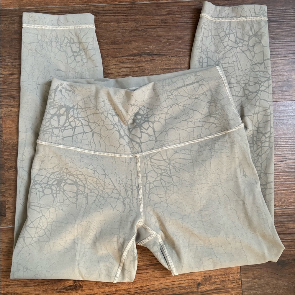 NWOT lululemon Wonder Train High Rise size 6
